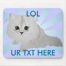 Flaumiges weißes Kätzchen Mousepad