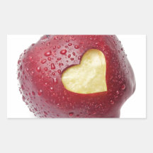 Frischer roter Apfel mit einem Herzen formte Symbo Sticker