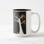 Fünf orange Vögel in einem Baum-Becher Tasse