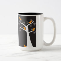 Fünf orange Vögel in einem Baum-Becher tassen