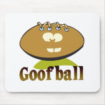 Fußball-Cartooncharakter des GOOFBALL lustiger Mauspads