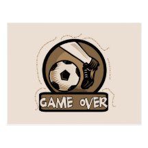 Fußball-Tritt-Spiel über T-Shirts und Geschenken Postkarte