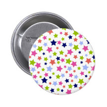Gedämpfte Regenbogen-Sterne auf Weiß Button