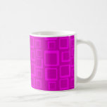 Gefühls-Sechziger-heißes Rosa-Quadrate auf rosa Be Kaffeetasse