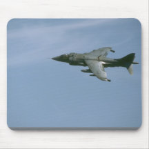 Geländeläufer im Flug Mauspads