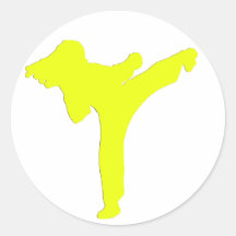 Gelbe Karate-Mädchen-Aufkleber