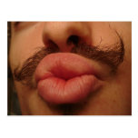 Gelockter Schnurrbart Smooches Postkarte
