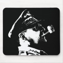 General MacArthur -- Schwarzweiss Mousepad