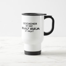 Geocacher tödliches Ninja bis zum Nacht Tassen