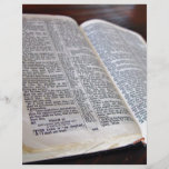 Geöffnete Bibel Individuelle Flyer