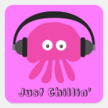 Gerade Chillin rosa Quallen mit Kopfhörern Quadratsticker