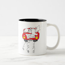 Gerade verheiratete Geschenke und Kleid Teetasse