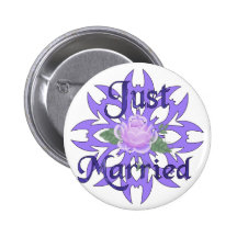 Gerade verheiratete Lavendel-Rose Button