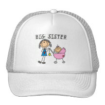 Große Schwester mit kleine Schwester-T-Shirts und  Netzmütze