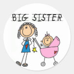 Große Schwester mit wenigen SIS-T-Shirts Runder Sticker