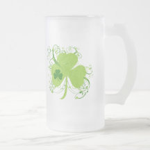 Grünes irisches Kleeblatt Kaffee Tassen