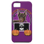 Halloween - gerade ein Lil gespenstisch - Doberman iPhone 5 Schutzhülle