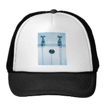 Heißes u. kaltes Wasser, Badzeit, laufende Hähne Trucker Caps