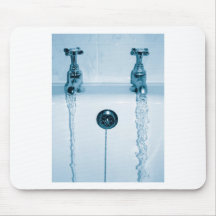Heißes u. kaltes Wasser, Badzeit, laufende Hähne Mousepad