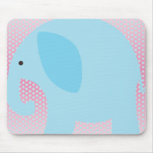 Hellblauer Elefant auf Rosa Mauspads