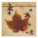 Herbst-Blätter auf IMITAT alterte Papierhochzeit e Personalisierte Ankündigungskarte