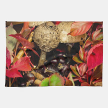 Herbst-Herbstlaub, -kastanien und -pilze Handtücher