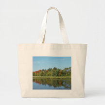 Herbst in Maine Tragetaschen