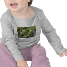 Herz aus Blumen Tshirt