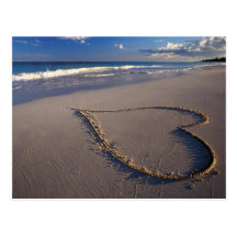 Herz im Sand Postkarte