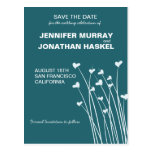 Herz stellt Save the Date auf Postkarte