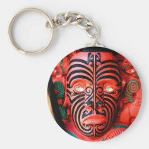 Hölzernes Schnitzen eines Maori- Kriegers, Neuseel Schlüsselanhänger