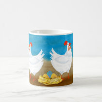 Huhn-Becher mit Hühnern und Nest der Eier tassen