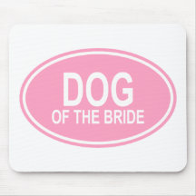 Hund der Braut, die ovales Rosa Wedding ist Mousepad