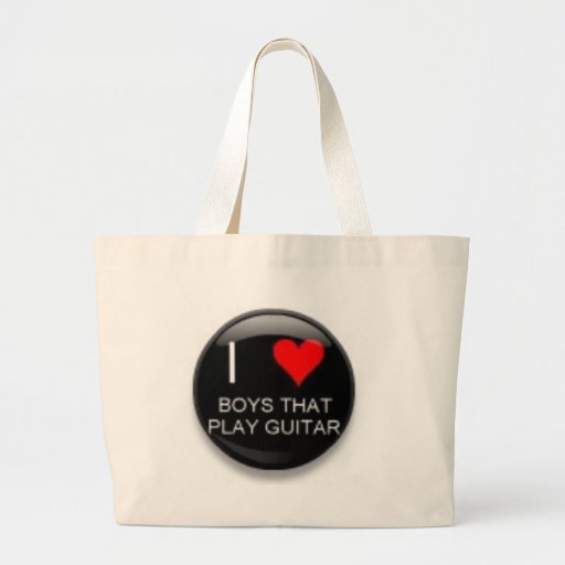 I Liebe-Jungen, die Gitarrenhandtasche spielen