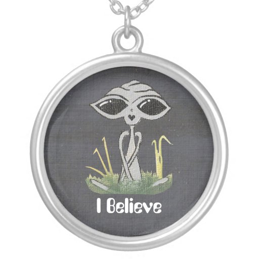 Ich glaube sitzender alien-Halskette