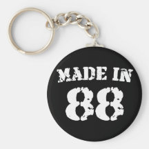 Im Jahre 1988 gemacht Schlüsselband