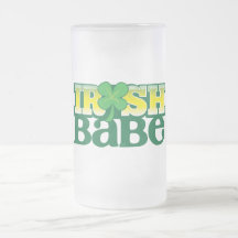 IRISCHES BABY! niedlich mit einem Kleeblatt Kaffeehaferl