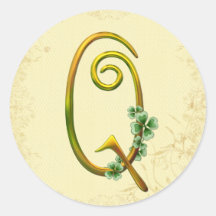 Irisches Goldmonogramm Q Runder Aufkleber
