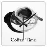Kaffee in der Schale: Kaffee-Zeit: Realismus-Bleis