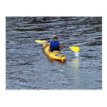 Kayaking auf dem Fluss Postkarte
