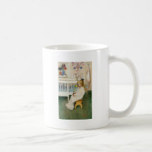 Kind im Kinderzimmer mit gelber Tulpe Kaffee Haferl