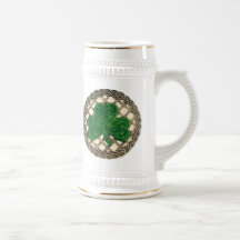 Kleeblatt, Gitter und keltische Knoten auf beige B Tee Tasse