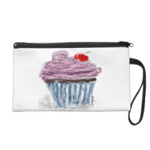 Kleiner Kuchen mit Kirsche