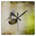 Kolibri-im Flug Wanduhr