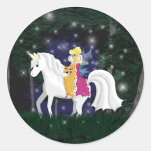 Königin-Fee und Unicorn-Wald Runde Aufkleber