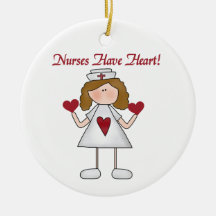 Krankenschwestern haben Herz-T-Shirts und Geschenk Ornamente