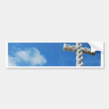 Kreuz in den Wolken und im blauen Himmel Autoaufkleber
