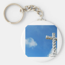 Kreuz in den Wolken und im blauen Himmel Schlüsselband