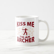 Küssen Sie mich, den ich ein Bogenschütze bin Tee Tasse