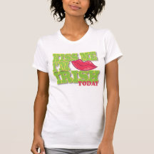 Küssen Sie mich, den ich irische Tag-Stoff-Lippen  T-shirts